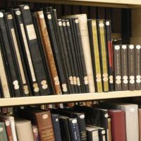 Boeken in het magazijn van de Koninklijke Bibliotheek
