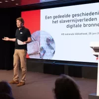 Foto van Huibert Crijns op het podium